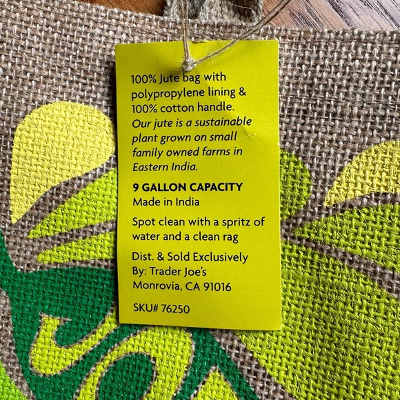 Trader Joe’s Lemon and Lime Jute Bag NWT - Picture 5 of 6